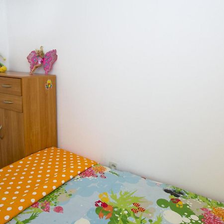 Apartments By The Sea Brela, Makarska - 11821 Δωμάτιο φωτογραφία