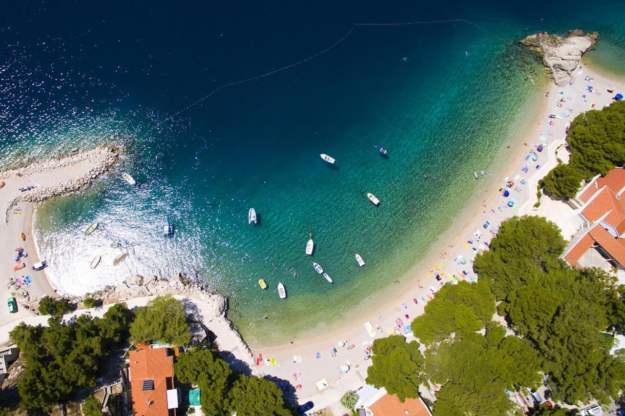 Apartments By The Sea Brela, Makarska - 11821 Εξωτερικό φωτογραφία