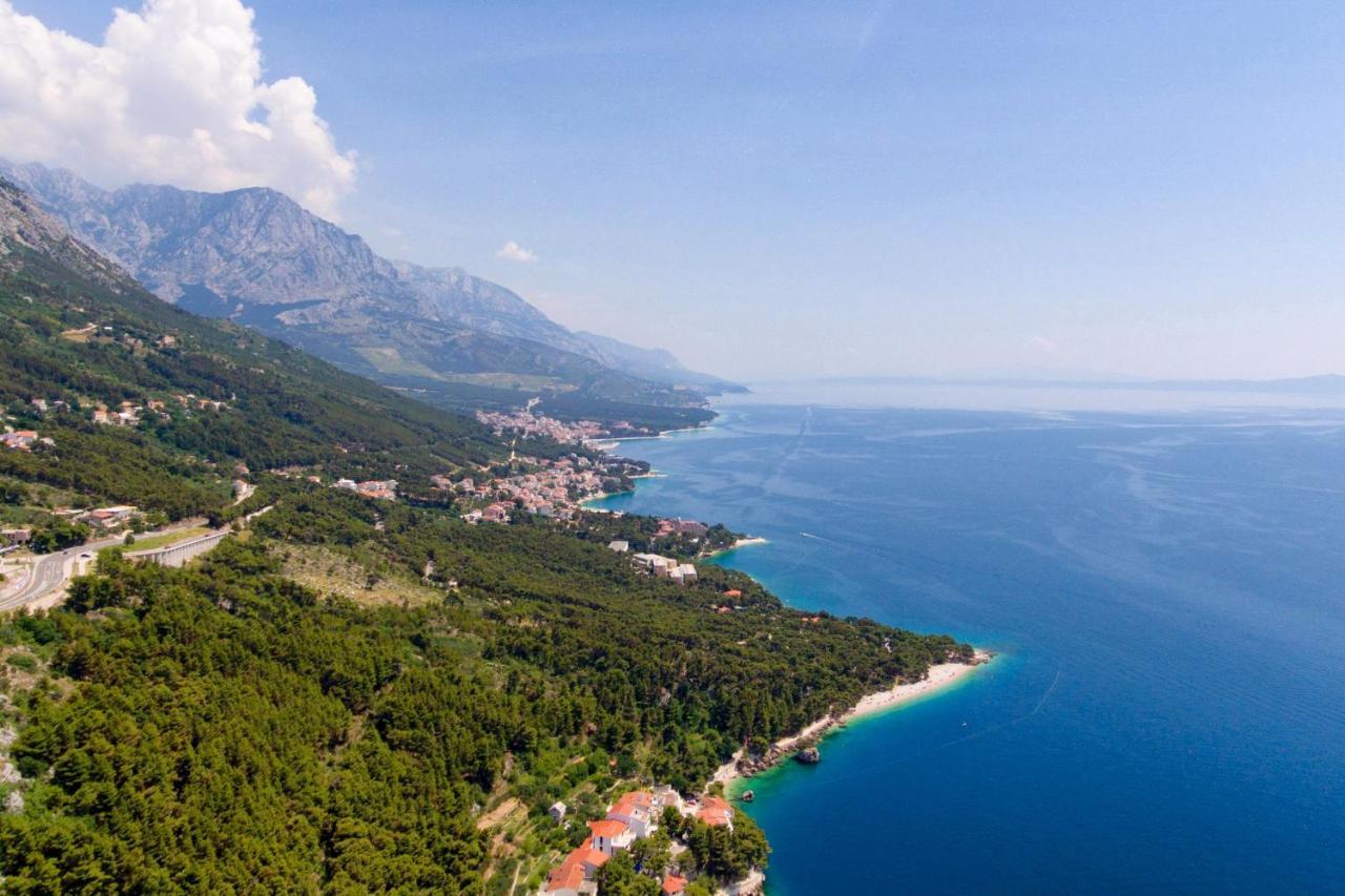 Apartments By The Sea Brela, Makarska - 11821 Εξωτερικό φωτογραφία