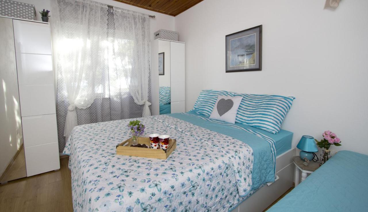 Apartments By The Sea Brela, Makarska - 11821 Εξωτερικό φωτογραφία