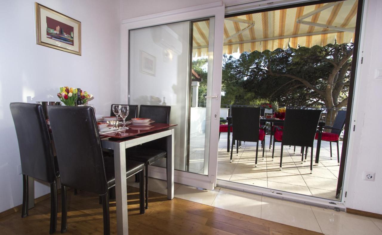 Apartments By The Sea Brela, Makarska - 11821 Εξωτερικό φωτογραφία