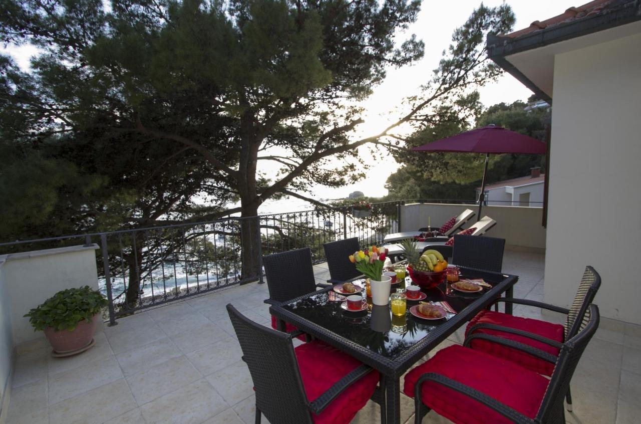 Apartments By The Sea Brela, Makarska - 11821 Εξωτερικό φωτογραφία