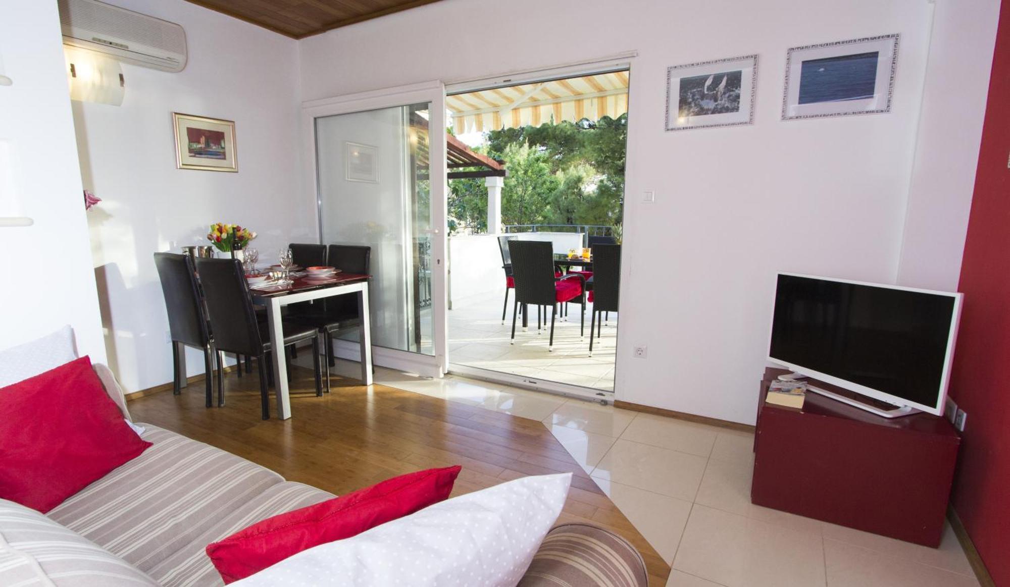 Apartments By The Sea Brela, Makarska - 11821 Δωμάτιο φωτογραφία